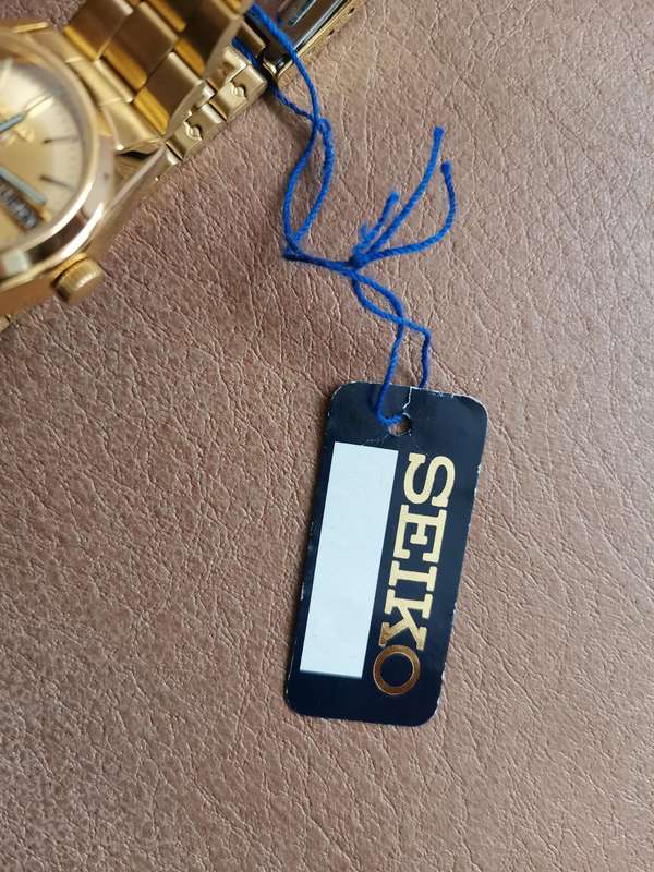 Vintage ladies seiko 5 automatic mechanical watch new old stock was never worn