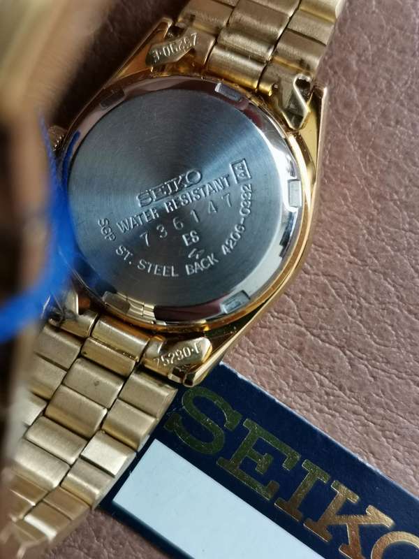 Vintage ladies seiko 5 automatic mechanical watch new old stock was never worn