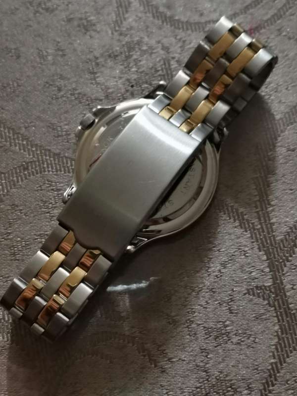 New old stock tempo quartz gents watch