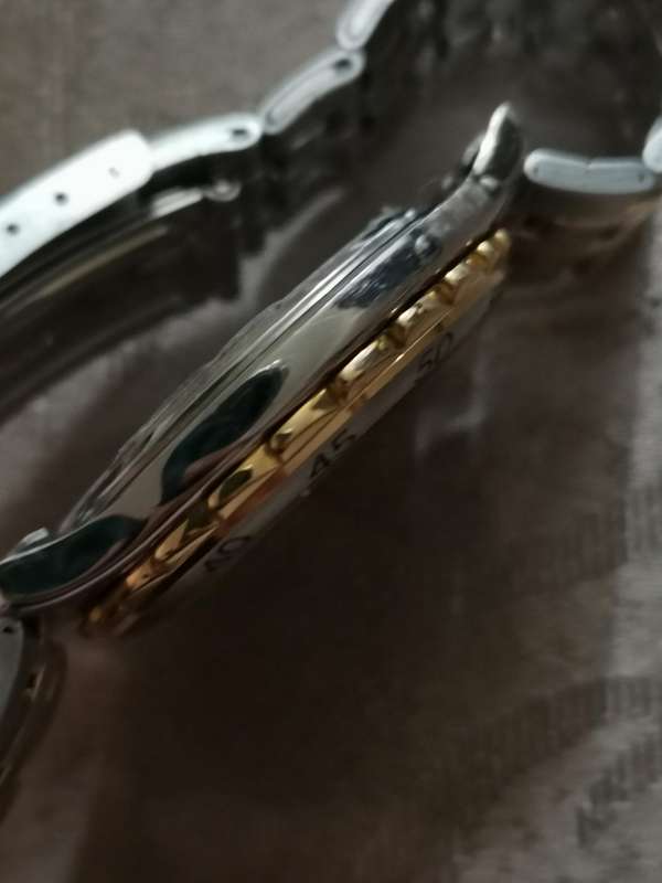 New old stock tempo quartz gents watch