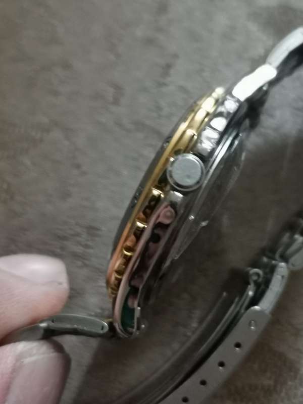 New old stock tempo quartz gents watch