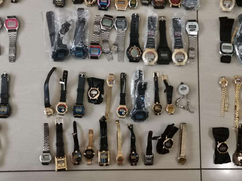 280 new old shop stock quartz watches from the early 1990s