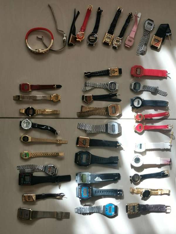 350 new old stock quartz watches from the late 1980s and early 1990s