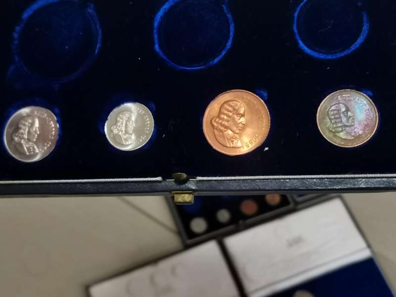 25 South African Mint Sets & Extras