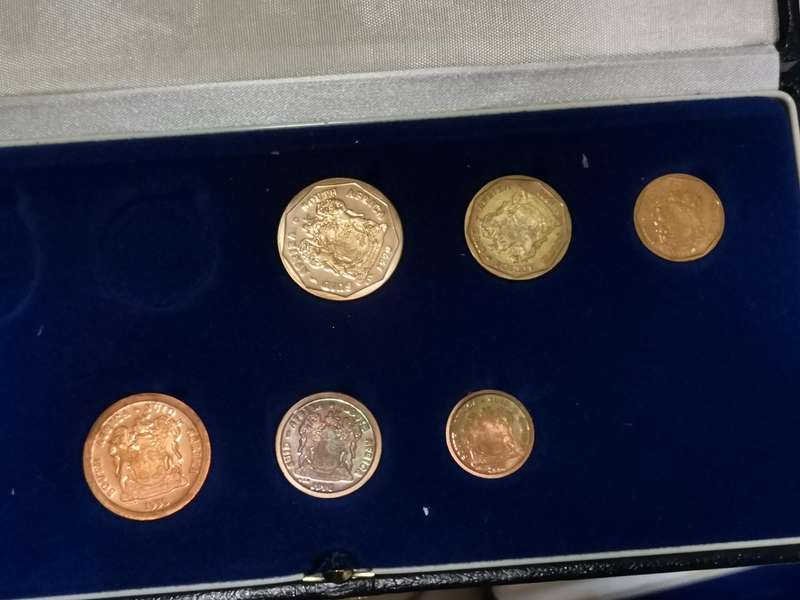 25 South African Mint Sets & Extras