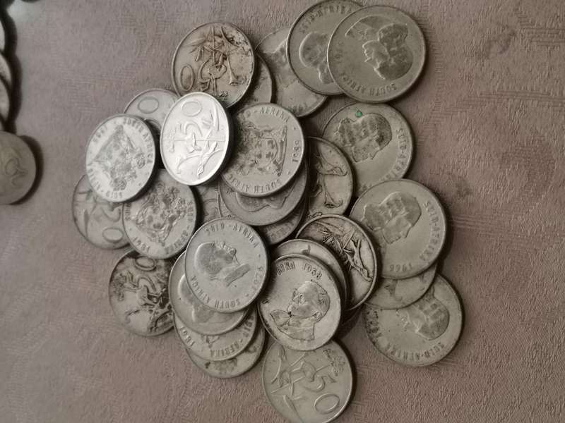 Deceased estate find Huge lot of 535 old south African coins