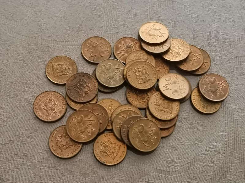 Deceased estate find Huge lot of 535 old south African coins