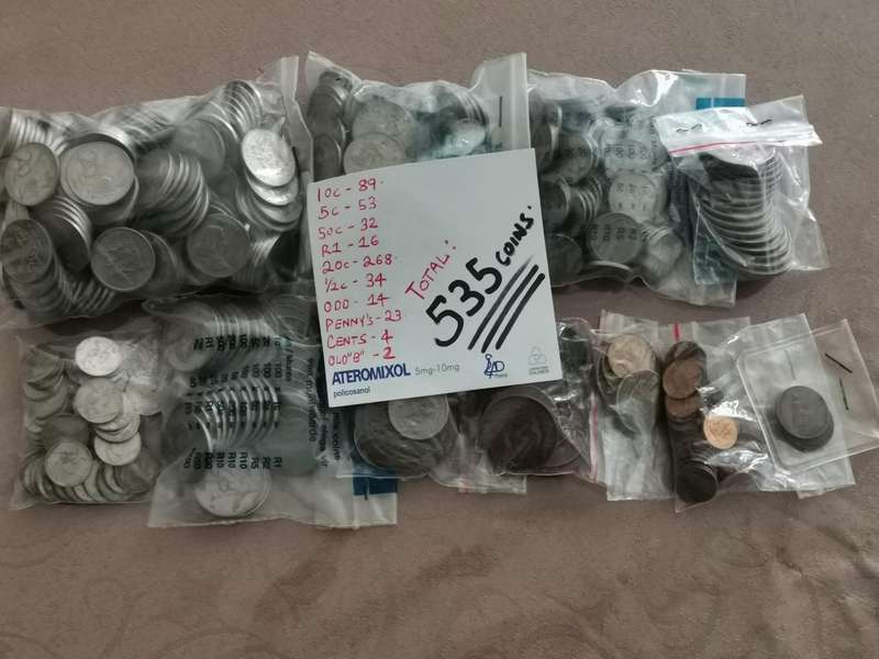 Deceased estate find Huge lot of 535 old south African coins