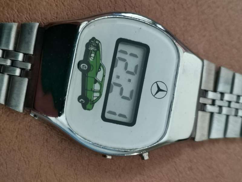Vintage 1980s Mercedes Benz W124 watch