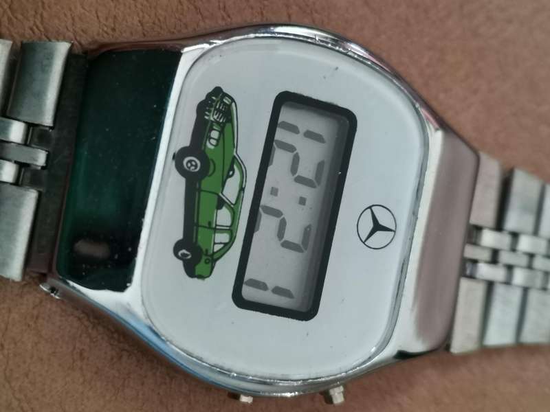 Vintage 1980s Mercedes Benz W124 watch