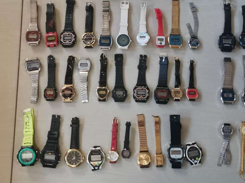 180 1990s new old stock quartz watches