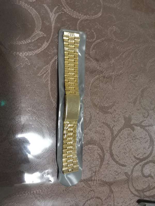 Gold tone stainless steel watch bracelet to fit 18mm lug new old stock