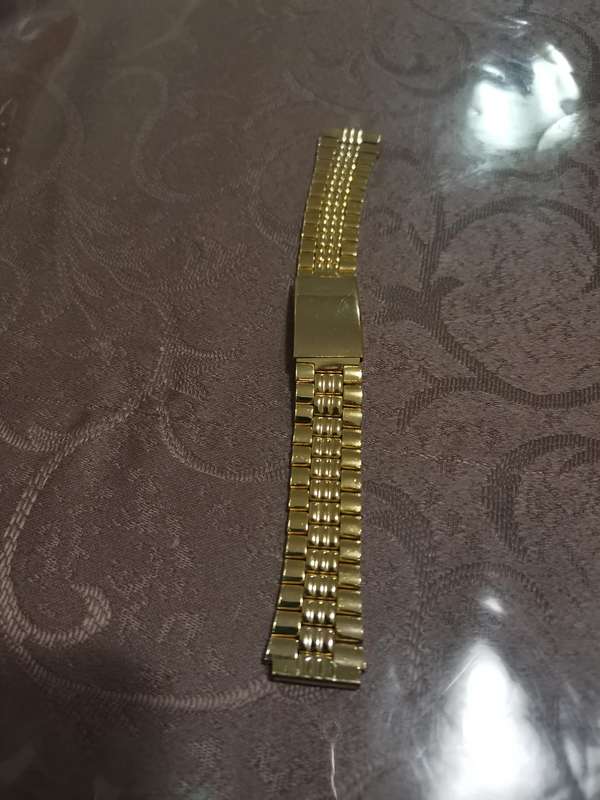 Gold tone stainless steel watch bracelet to fit 18mm lug new old stock