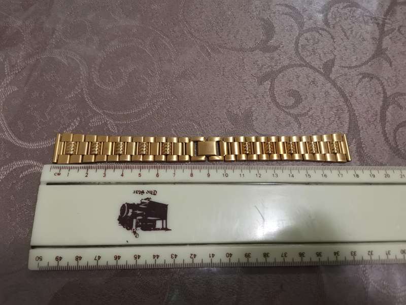Gold tone stainless steel watch bracelet to fit 18mm lug new old stock
