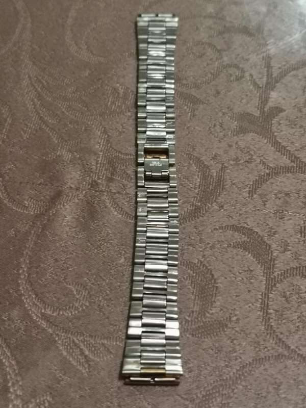 Gold tone stainless steel watch bracelet to fit 18mm lug new old stock