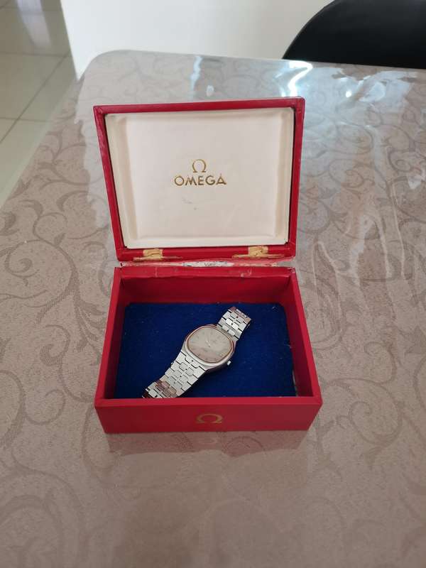 Vintage omega de ville quartz 1332 gents watch with box one owner since new