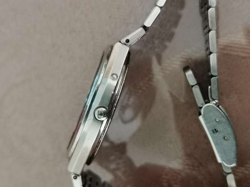 Vintage omega de ville quartz 1332 gents watch with box one owner since new