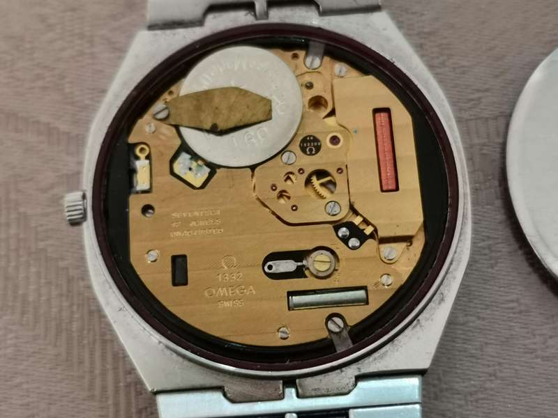 Vintage omega de ville quartz 1332 gents watch with box one owner since new