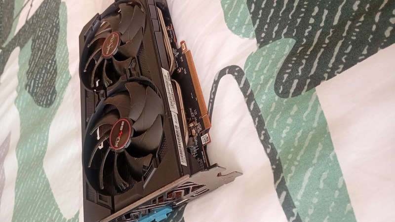 AMD Radeon 5500 4GB