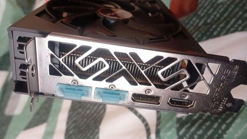 AMD Radeon 5500 4GB