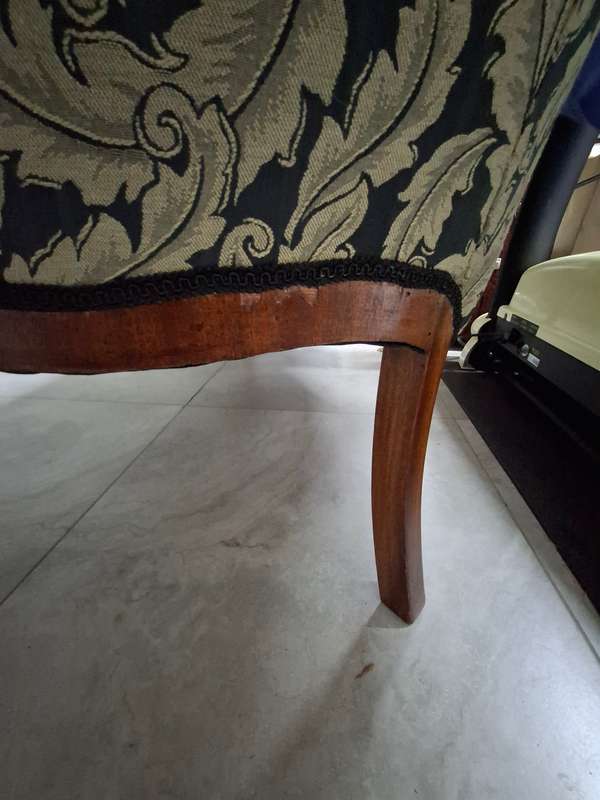 Vintage Queen Anne Style Settee with Beautiful Upholstery