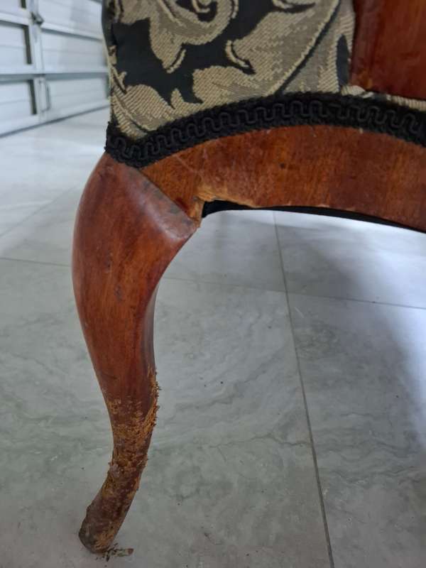 Vintage Queen Anne Style Settee with Beautiful Upholstery