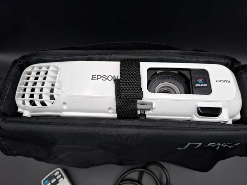 Epson projector EB S18