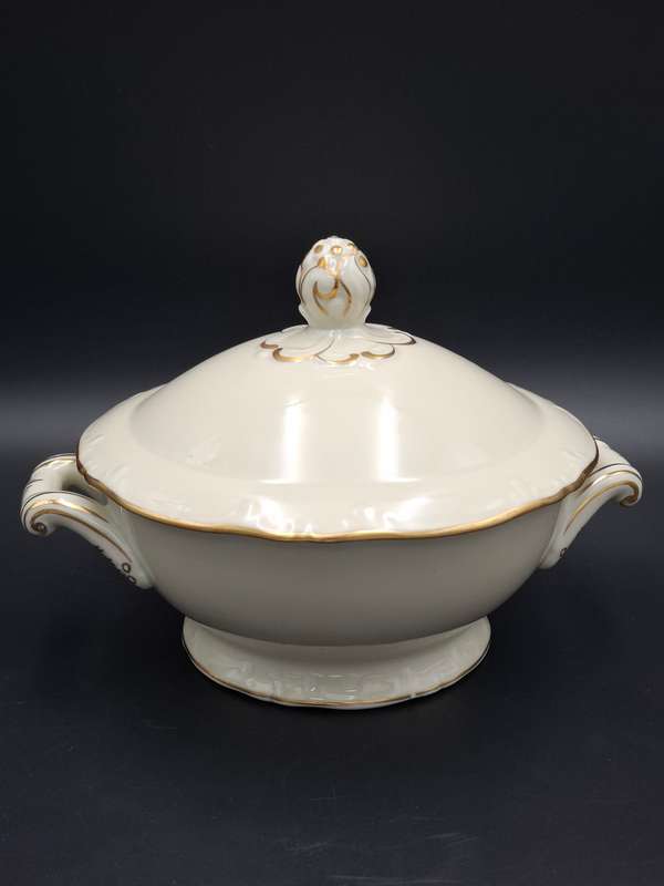 Vintage Porsgrunn Norge - 33 piece dinnerware in ivory with gold trim - designer Nora Gunderson