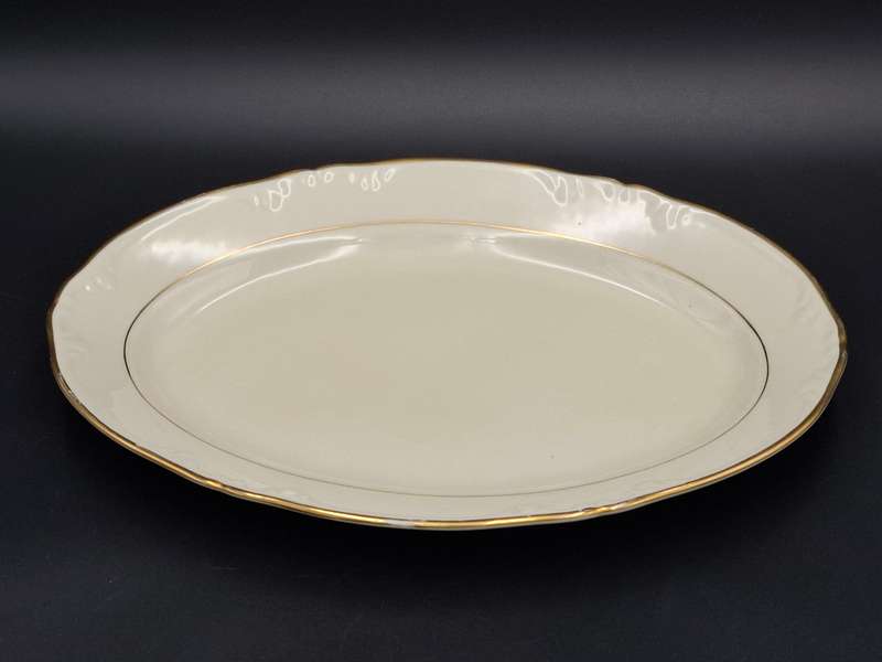 Vintage Porsgrunn Norge - 33 piece dinnerware in ivory with gold trim - designer Nora Gunderson