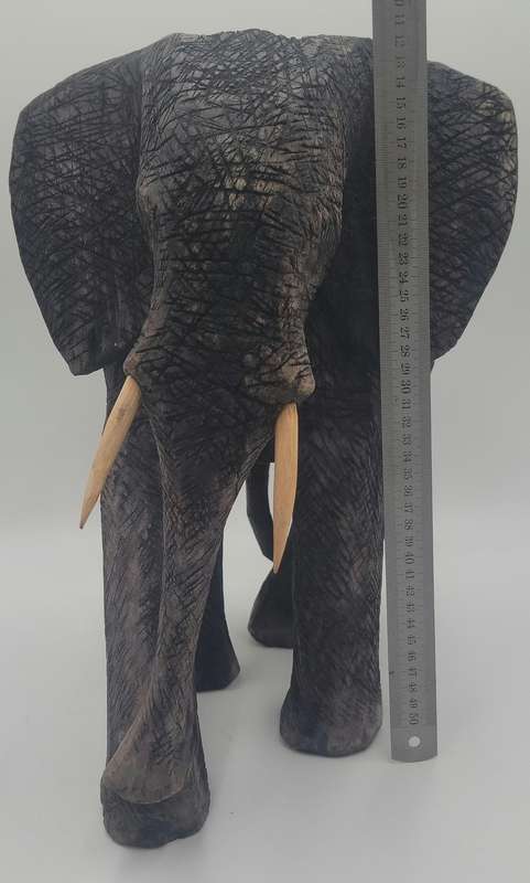 Elephant Wood Carving - Stunning craftmanship - 42cm H