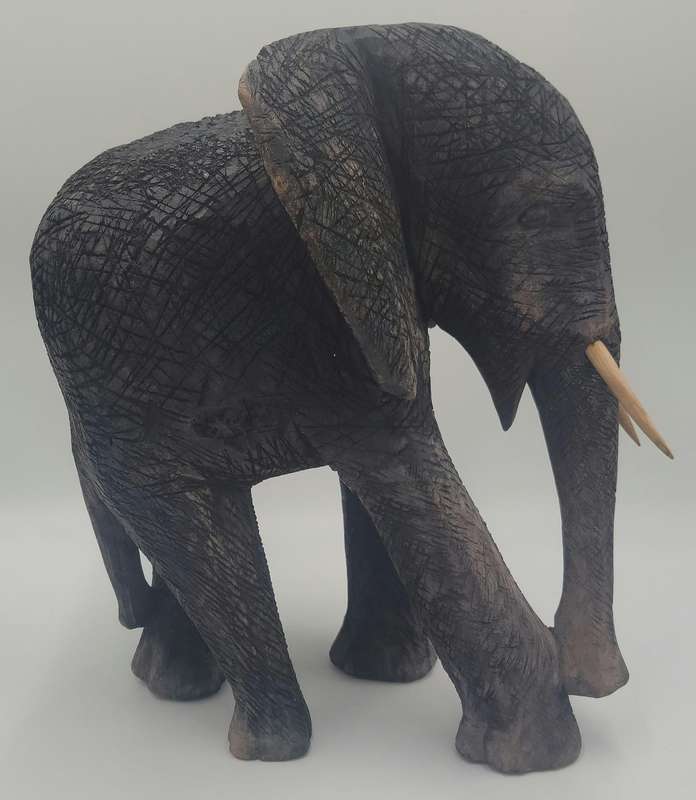 Elephant Wood Carving - Stunning craftmanship - 42cm H