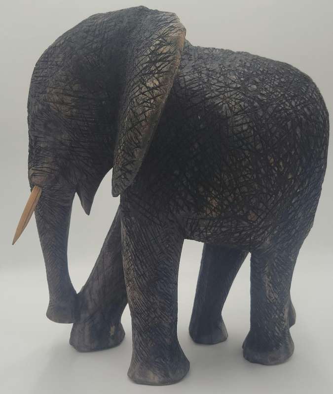 Elephant Wood Carving - Stunning craftmanship - 42cm H