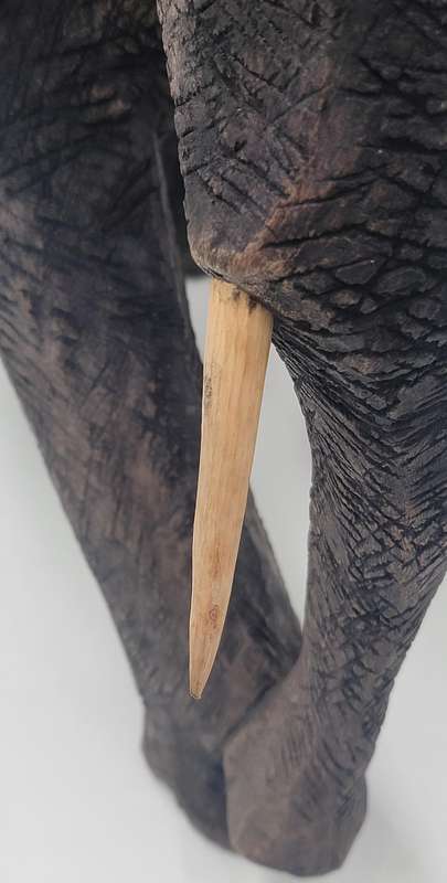 Elephant Wood Carving - Stunning craftmanship - 42cm H