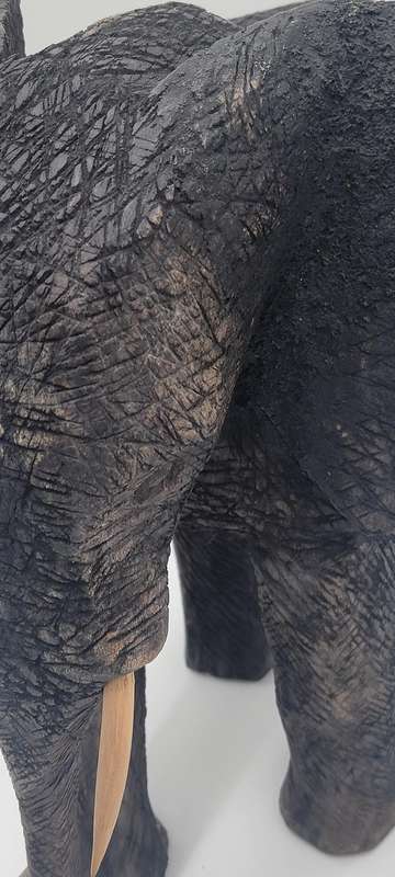 Elephant Wood Carving - Stunning craftmanship - 42cm H