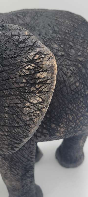 Elephant Wood Carving - Stunning craftmanship - 42cm H