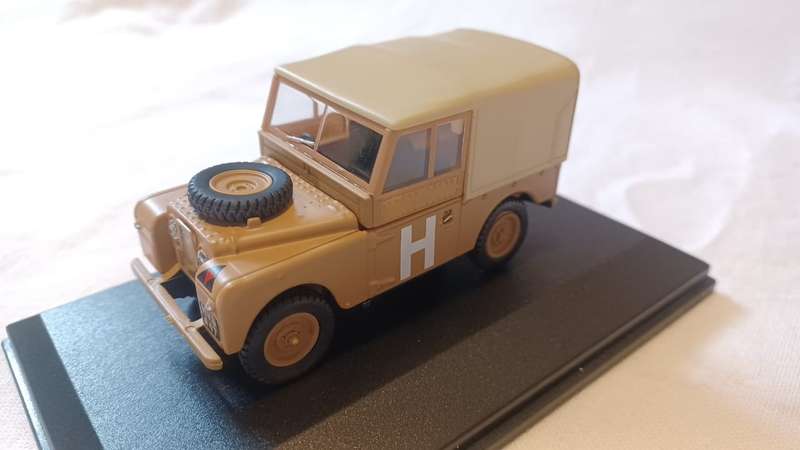 Oxford Diecast Sand Military (Hamilcar) - 1:43 Scale - New In Perspex Case