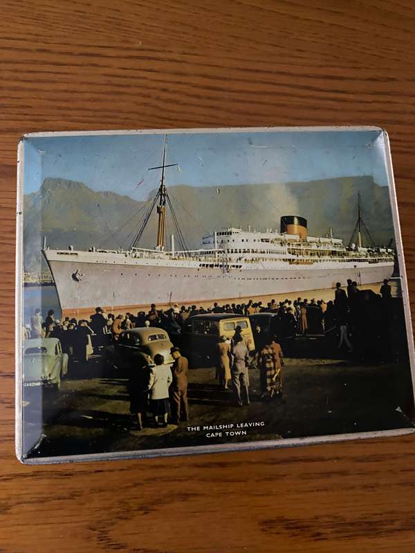 Vintage tin depicting the Mailship leaving Capetown