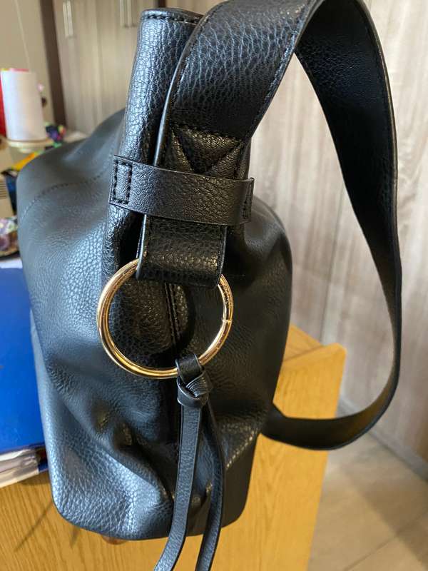 Crossbody handbag