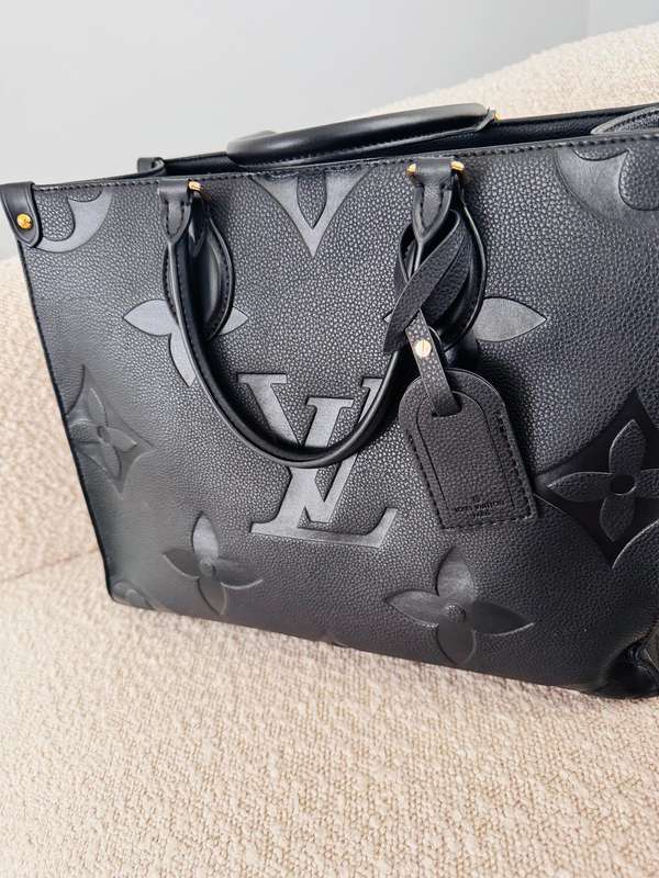 On the go hand bag