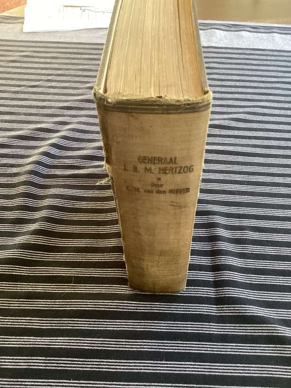 JBM Hertzog, autobiography (1948). Afrikaans edition, 2nd printing. by C M Van Den Heever.