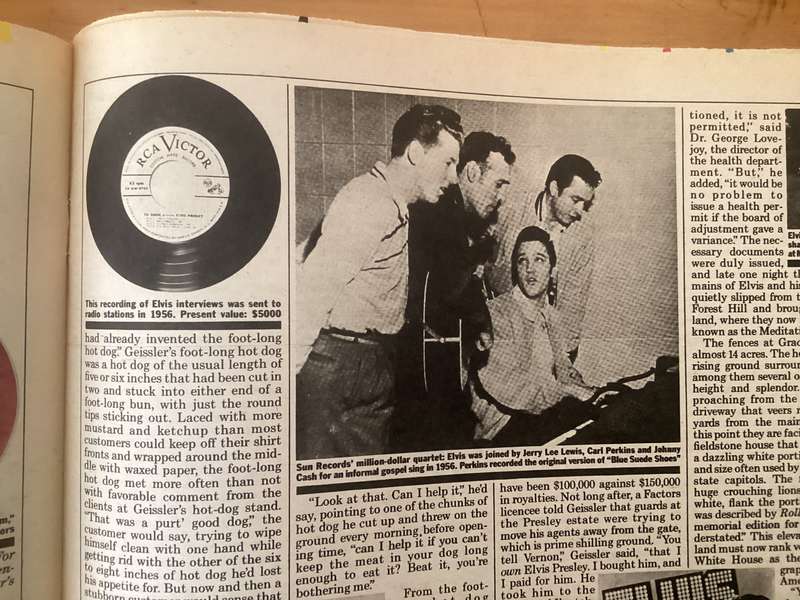 ELVIS. Classic: Weekend Magazine (Canadian 1 year anniversary issue). Complete and in very good con.