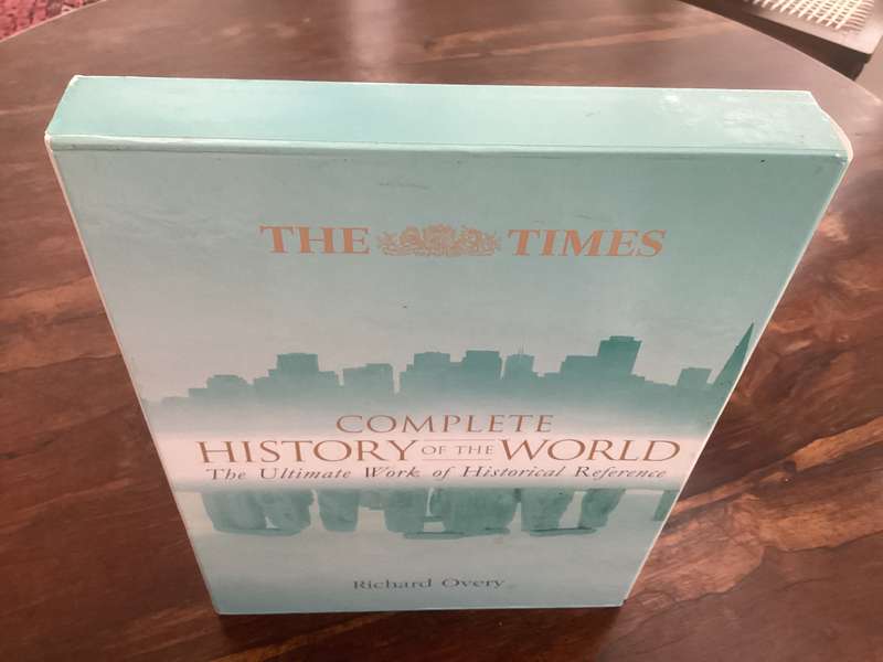 The Times, Complete History of the World. Large cased-hardcover, in a beautiful condition.