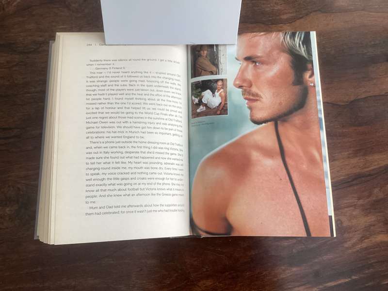 David Beckham Autobiography. His real story, hardcover in a VGood condition. (2nd book free).