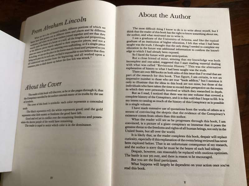 THE UNSEEN HAND. The Conspiratorial View of History. Paperback in a Good + condition.