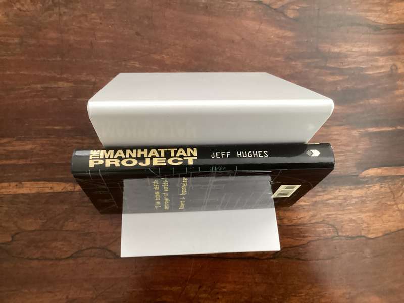 THE MANHATTAN PROJECT, Big Science and the Atom Bomb. Hardcover in new condition.