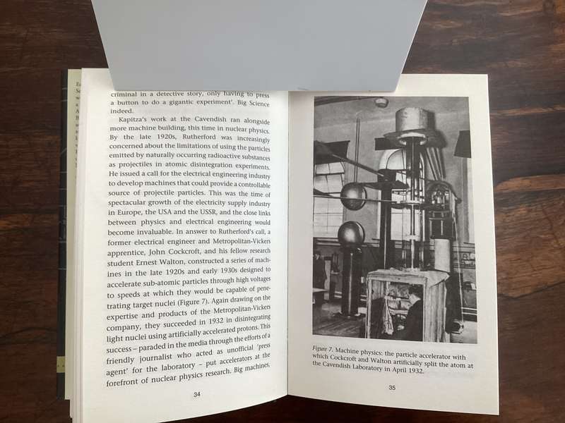 THE MANHATTAN PROJECT, Big Science and the Atom Bomb. Hardcover in new condition.