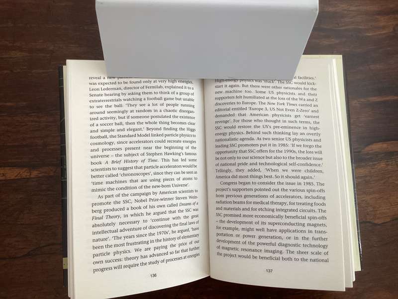 THE MANHATTAN PROJECT, Big Science and the Atom Bomb. Hardcover in new condition.