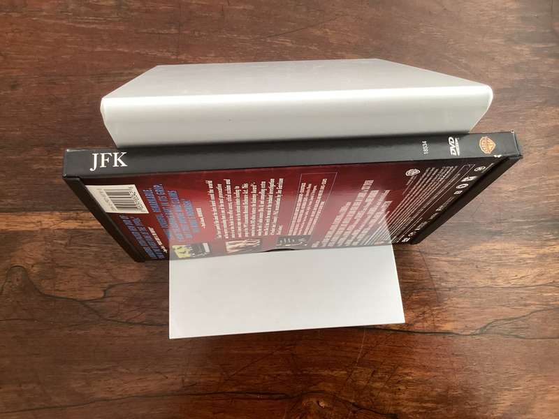 JFK an OLIVER STONE collection. Starring Kevin Costner. Excellent condition.