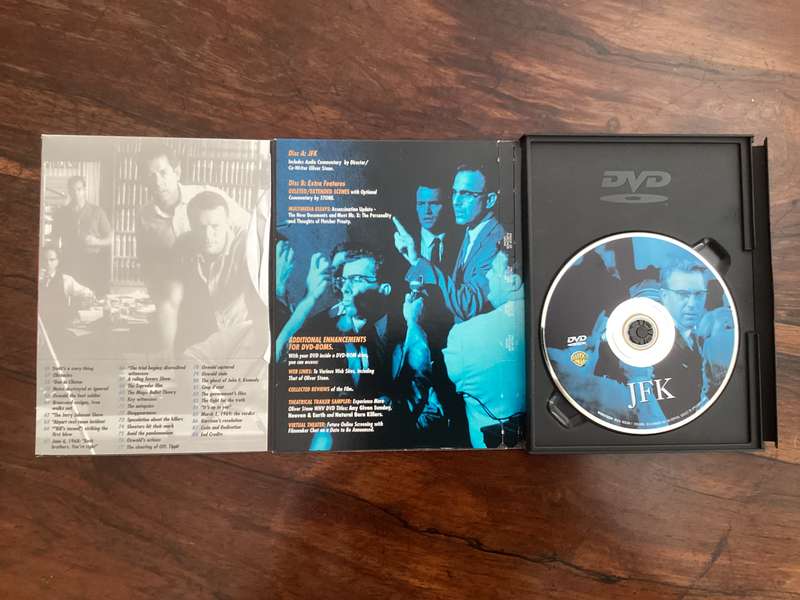 JFK an OLIVER STONE collection. Starring Kevin Costner. Excellent condition.