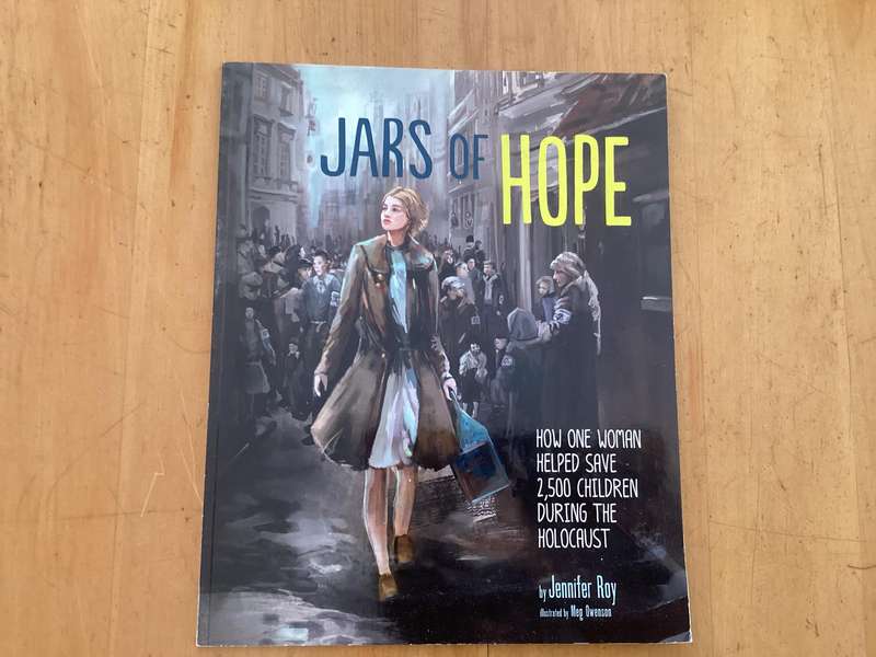 JARS OF HOPE. Children saved during the Holocaust. Large format, glossy booklet. V Good + condition.